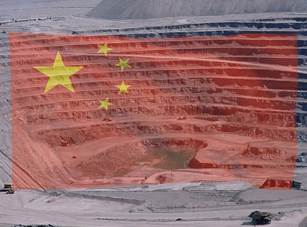 Las tierras raras son 'oro' para fabricar móviles. China acaba de encontrar un yacimiento de casi 10 millones de toneladas