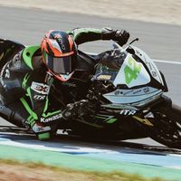 Marc García gana una apretadísima carrera de Supersport 300 en Jerez y Ana Carrasco es tercera