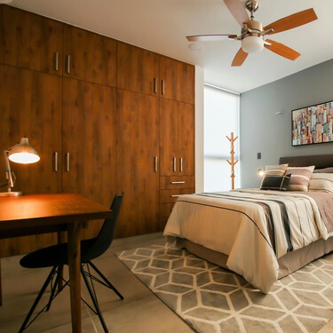 Tener los típicos armarios empotrados en el dormitorio está pasado de moda. Estas otras opciones quedan mucho más elegantes