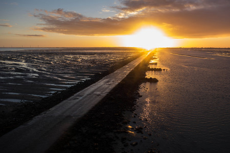 Passage du Gois: la carretera transitable que pasa la mayor parte del día sumergida bajo el mar