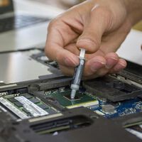 Llevamos años intentando saber cuál es la mejor forma de poner pasta térmica a un procesador. Este video tiene la respuesta