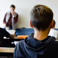 El 86% de la Generación Alfa usa IA para estudiar. El informe PISA ha encontrado el punto en el que empieza a explotarles en la cara 
