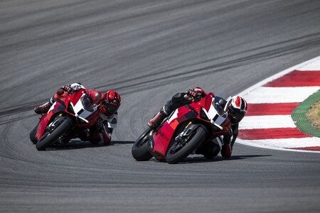 Ducati Panigale V4 R 2023005