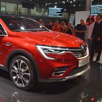 Renault se lanza a vender coches online en Rusia, y el SUV Arkana será su conejillo de indias