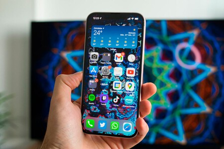 iOS 15.4 ya disponible: desbloqueo con mascarilla, Certificado Covid en Wallet y más novedades