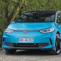 "Es una decisión absurda": Europa creía que prohibiendo autos a gasolina iban a triunfar los eléctricos, y empieza a arrepentirse. Le está saliendo caro