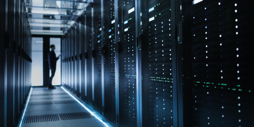 AWS sigue siendo el rey de la computación en la nube y continúa creciendo. Ni eso le ha librado de nuevos despidos 