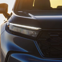 El Honda CR-V 2023 queda al descubierto con sus primeras fotos oficiales