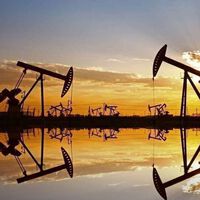 ¿Por qué el petróleo ha bajado hasta los 80 dólares el barril?