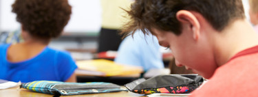¿Se deberían prohibir los móviles en los colegios?