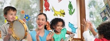 Hacer regalos a los profesores vuelve a dividir a los padres