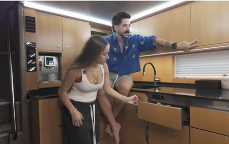 Autobus Camper Camilo Y Eva Luna 3