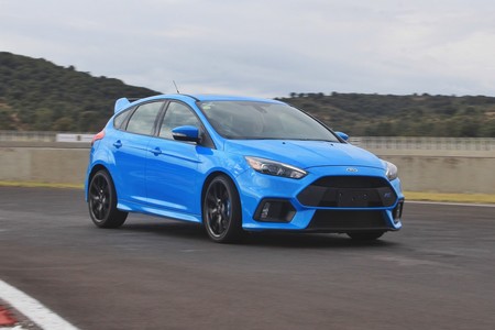 Probamos el Ford Focus RS, vaya locura de auto con 350 hp, tracción integral y Drift Mode