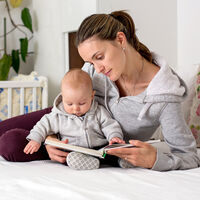 Cómo leer un cuento a un bebé y conseguir que se interese