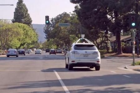El coche autónomo de Google se actualiza siendo capaz de detectar cientos de objetos a la vez
