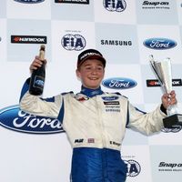 El piloto de F4 Billy Monger pierde las piernas tras un brutal accidente en Donington Park