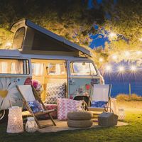 Disfruta de Ibiza desde una clásica furgoneta Volkswagen vintage convertida en suite