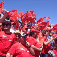 Ducati quiere llenar su tribuna en el GP de Catalunya: más servicios y regalos por los mismos 145 euros