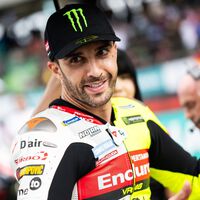 "¡Es increíble! ¿Dónde está el límite?". Andrea Iannone se ha vuelto a subir a una MotoGP cinco años después y ha flipado