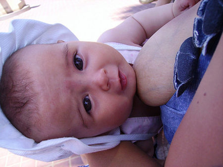 La foto de tu bebé: la pequeña Keyla mirando a la cámara