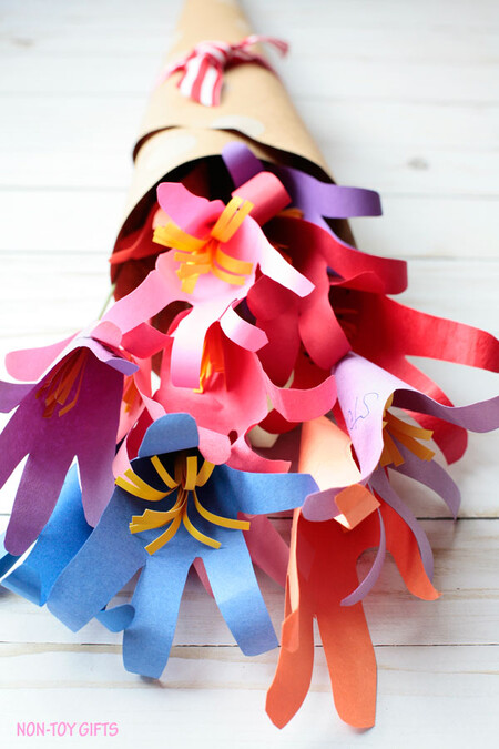 Handprint Flower Bouquet 4323