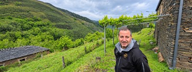 Álvaro, de 39 años, dejó la ciudad para salvar un pueblo olvidado de Asturias: "Mi objetivo es mantenerlo" 