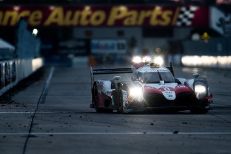 Fernando Alonso sigue conquistando América: victoria en las 1000 millas de Sebring y más líder del WEC