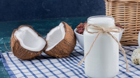 Este es el secreto para que la horchata de coco quede espesa y cremosa con solo 4 ingredientes