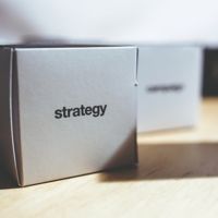 El dilema de elegir la estrategia competitiva correcta