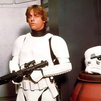 Los Stormtrooper no aciertan un tiro ni de casualidad y sabemos el motivo gracias a una frase improvisada de Mark Hamill en Star Wars
