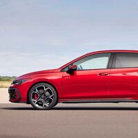 Rectificar es de sabios: el nuevo Volkswagen Golf es 5.000 euros más barato, dice adiós a los tres cilindros y recupera los botones