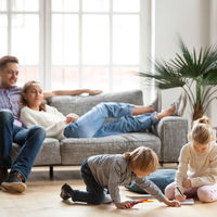 17 padres y madres nos cuentan cómo están sobrellevando la cuarentena con los niños en casa