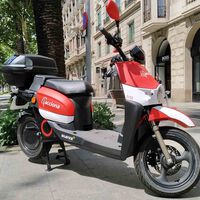 Madrid está sufriendo una ola de robos de baterías en motos eléctricas de alquiler, y empieza a ser un problema serio 