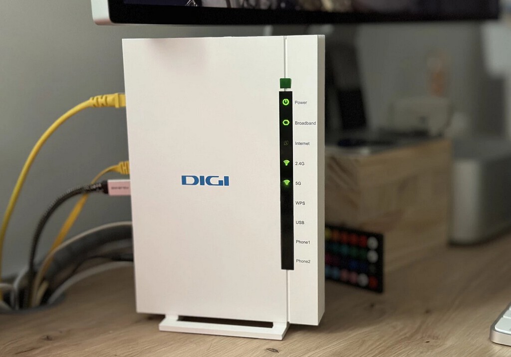 Dejar el router y los equipos de red encendidos en vacaciones: esto es lo que nos cuesta en la factura de la luz 