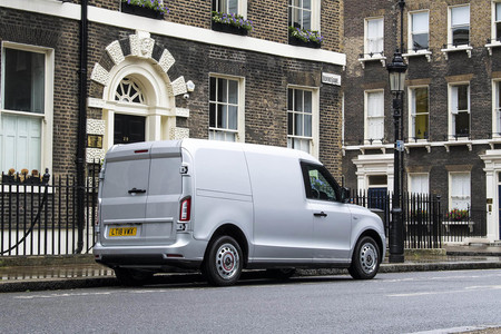 Furgoneta electrica london taxi LEVC