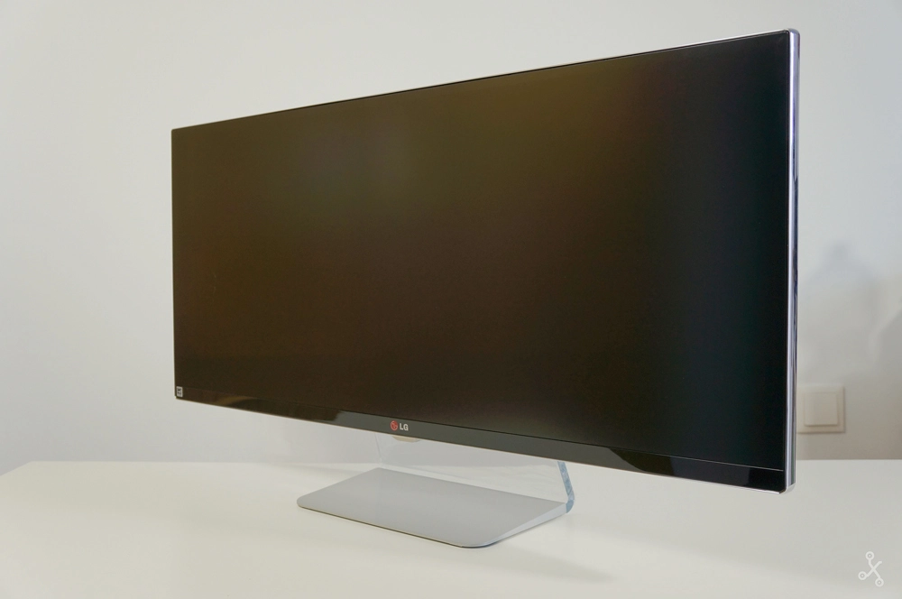 Foto de LG 34UM95 (2/5)