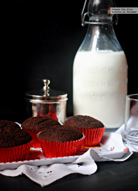 Cuando menos es más: receta básica de magdalenas de chocolate