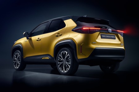Toyota Yaris Cross Hybrid 8