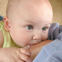 Perla de leche o punto blanco en el pezón: qué es y cómo se soluciona‏ esta dolorosa molestia