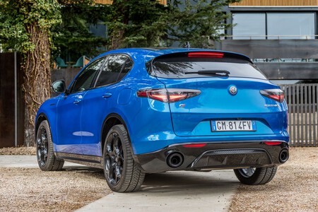 Alfa Romeo Stelvio 2023