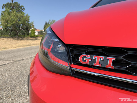 Volkswagen Golf GTI TCR detalle parrilla