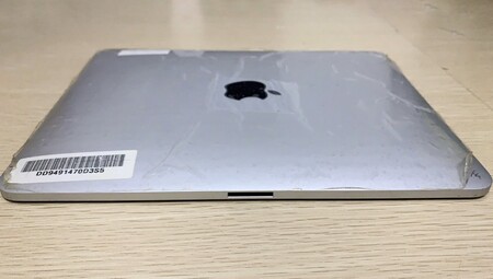 Un prototipo del iPad original muestra como Apple consideró un doble conector para el uso horizontal
