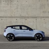 Suecia, el otro paraíso del coche eléctrico en Europa: casi la mitad de coches que se venden en este país son eléctricos y el 65 % enchufables