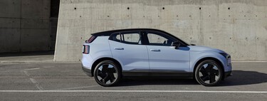 Suecia, el otro paraíso del coche eléctrico en Europa: casi la mitad de coches que se venden en este país son eléctricos y el 65 % enchufables