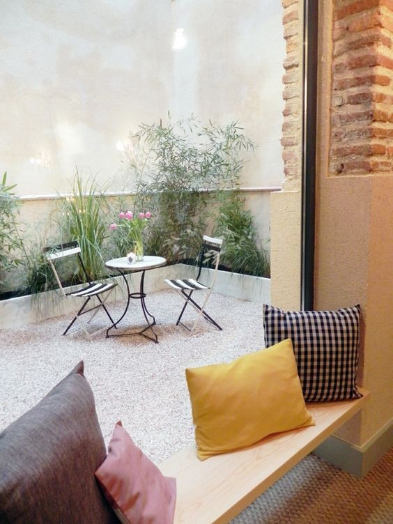Si tienes un patio interior: siete propuestas para que forme parte de