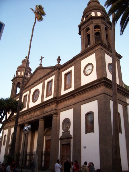 800px Catedral De La Laguna Tenerife
