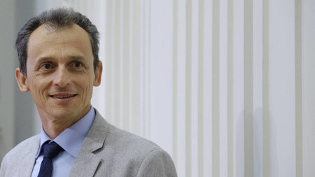 La opinión de Pedro Duque, ministro de Ciencia, sobre la homeopatía y otras pseudoterapias