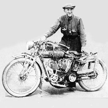 100 años después planean repetir el récord de Erwin George “Cannon Ball” Baker