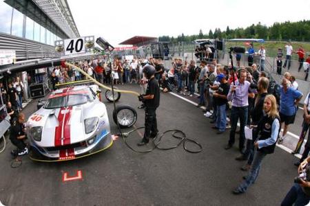 fiagt_ford-gt-de-marcvds-racing-en-pitlane-de-spa.jpg