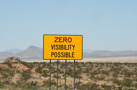 Hacer para ser visible y no ser visible para luego pensar qué hacer